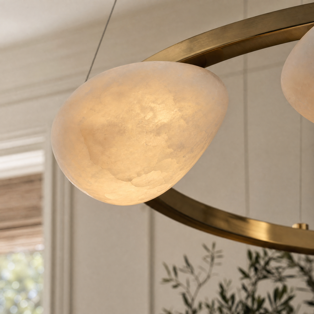 Iloen Modern Alabaster Ring Chandelier