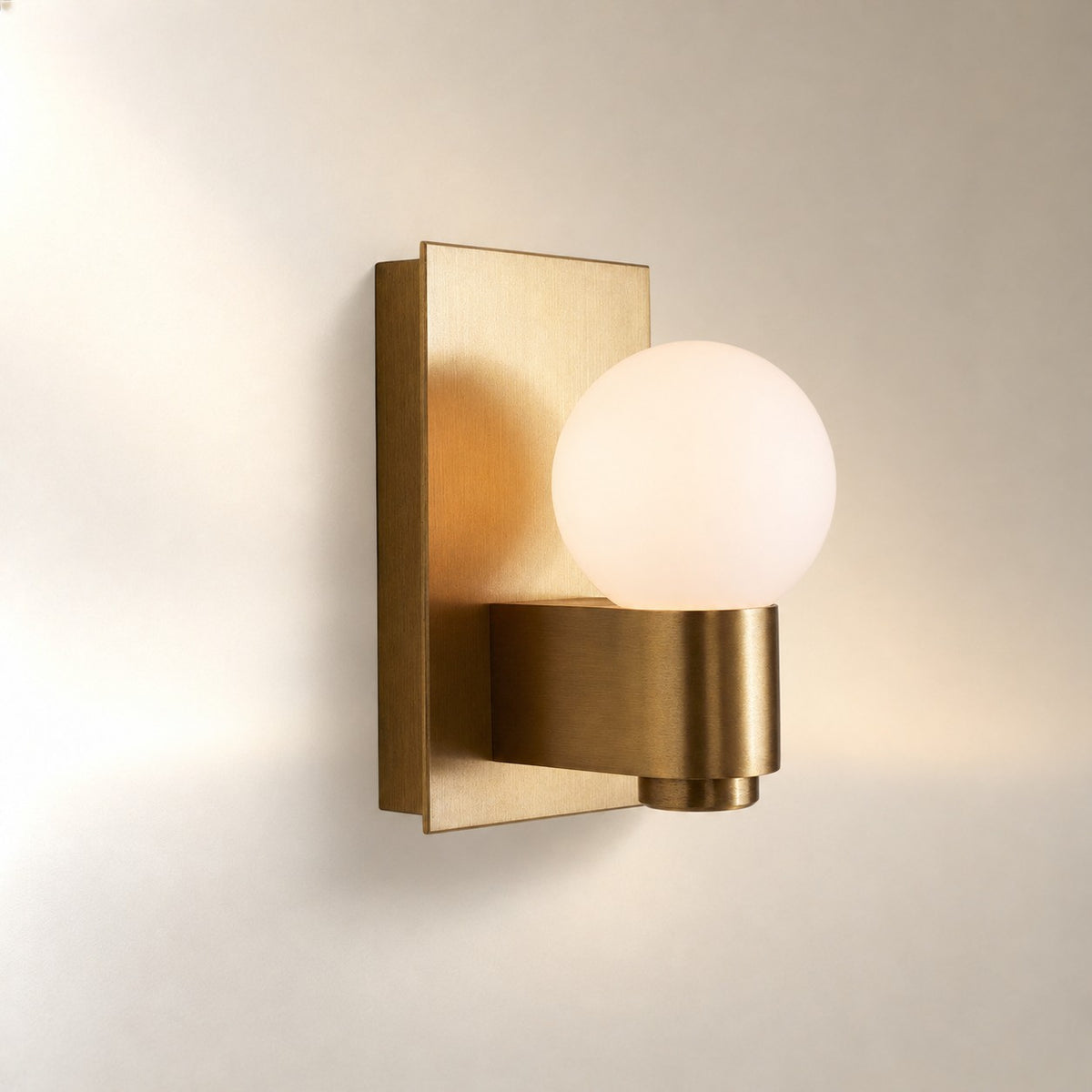 Casens Sconce