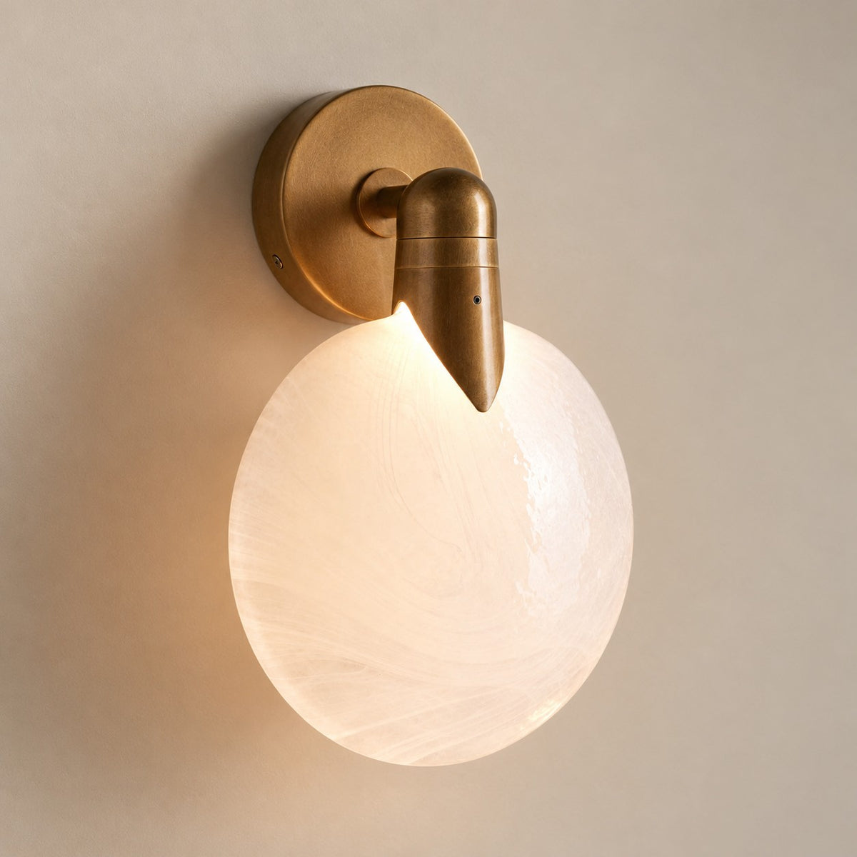 Lyla Sconce