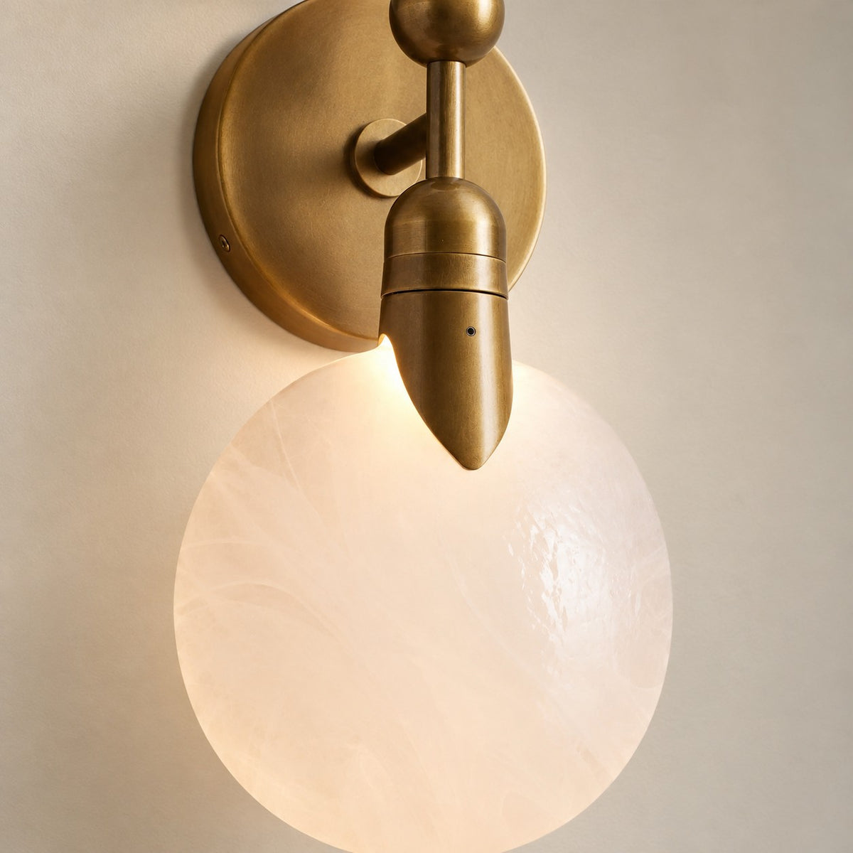 Lyla Sconce