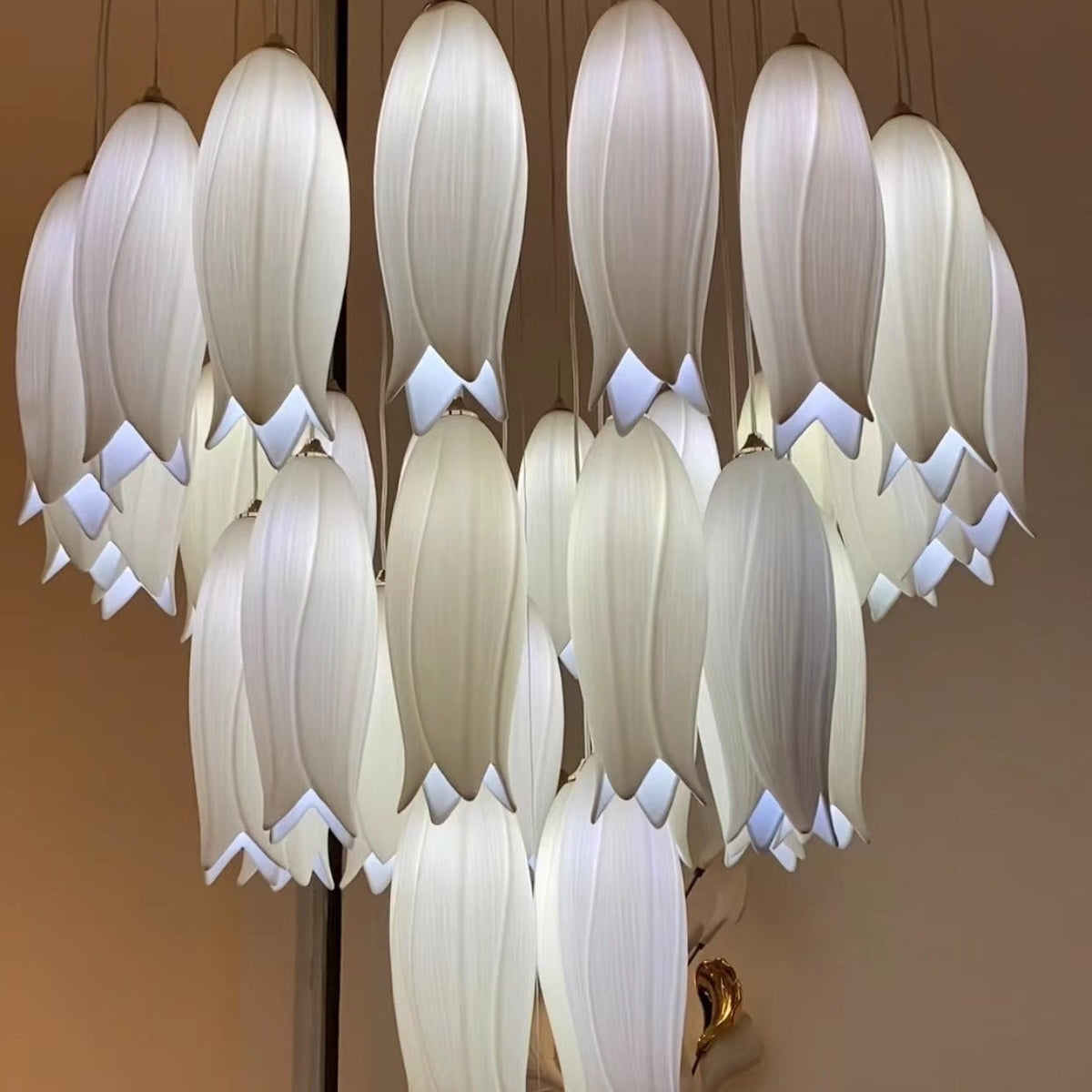 2023 New Arrival Elegant Flower Chandelier For Foyer/ Staircase