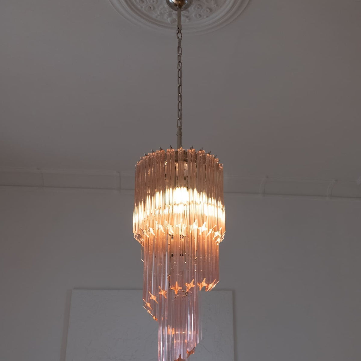 Murano Chandelier – Spiral – 54 prisms – Pink