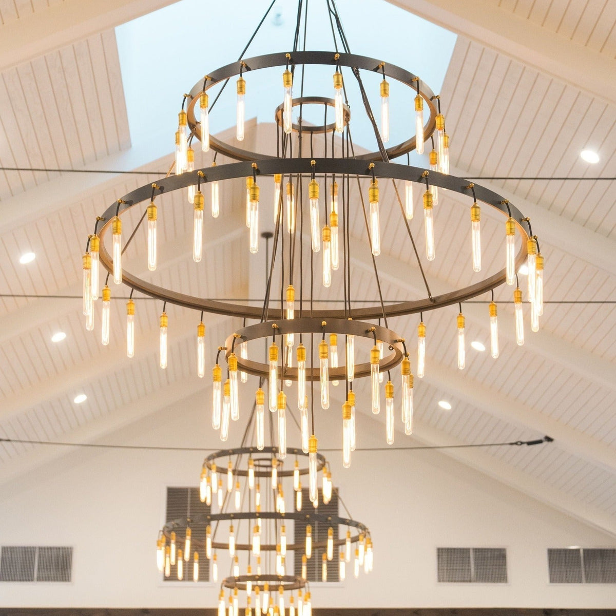 Retro-Inspired Metal Pendant Light Chandelier for Living Room/Bedroom/Staircase/Villa