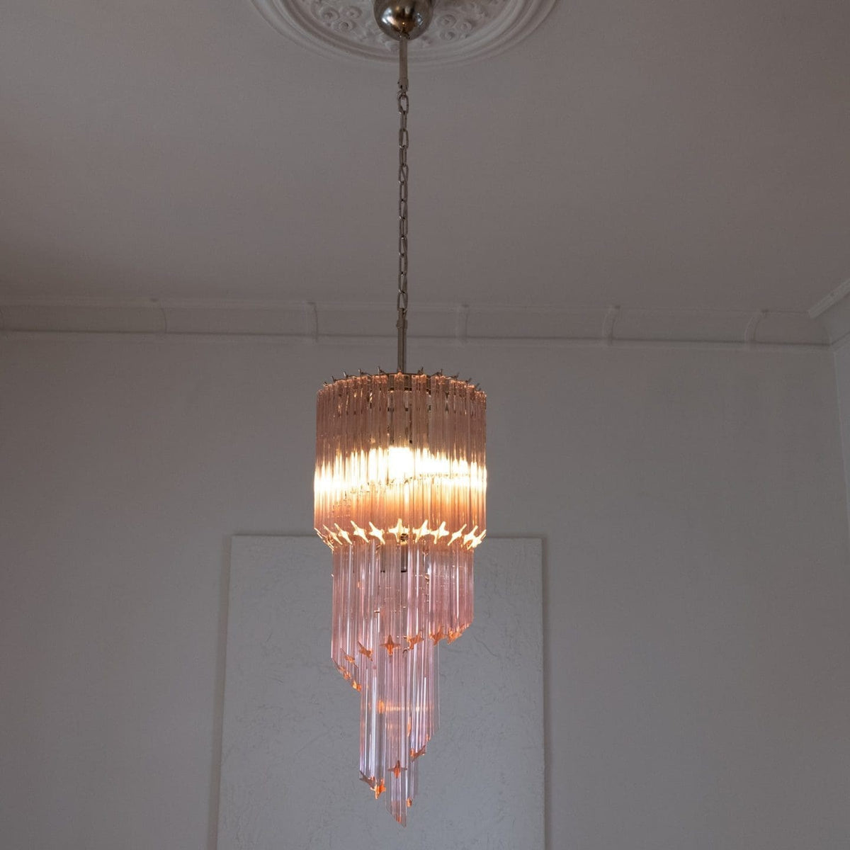 Murano Chandelier – Spiral – 54 prisms – Pink