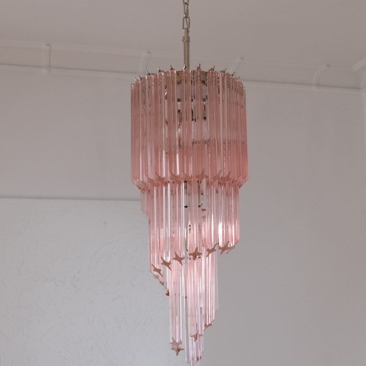 Murano Chandelier – Spiral – 54 prisms – Pink