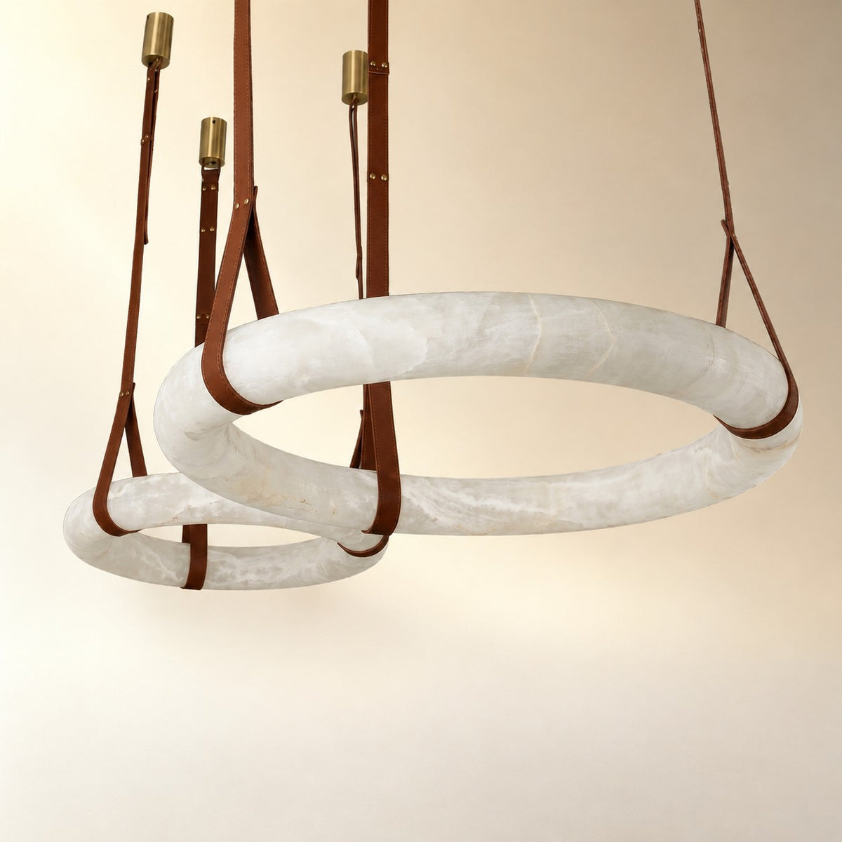 Vaevan Ring Leather Pendant Light