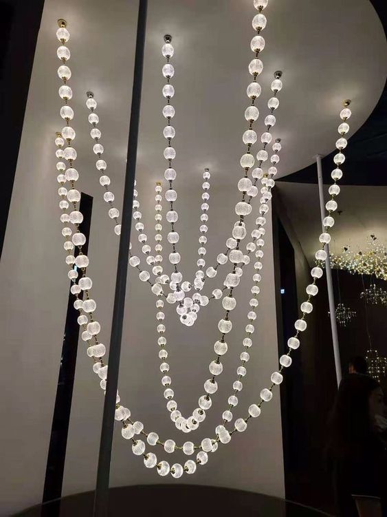 Modern Creative Acrylic Ball Necklace Chandelier for Living Room/Staircase/Foyer/Entryway
