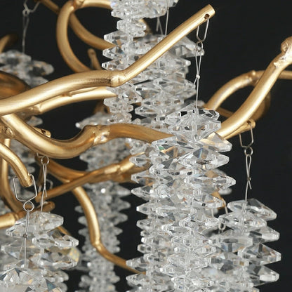 https://cdn.shopify.com/s/files/1/0554/8562/8591/products/CheapCrystalLeafChandelierForDining.jpg?v=1699949616