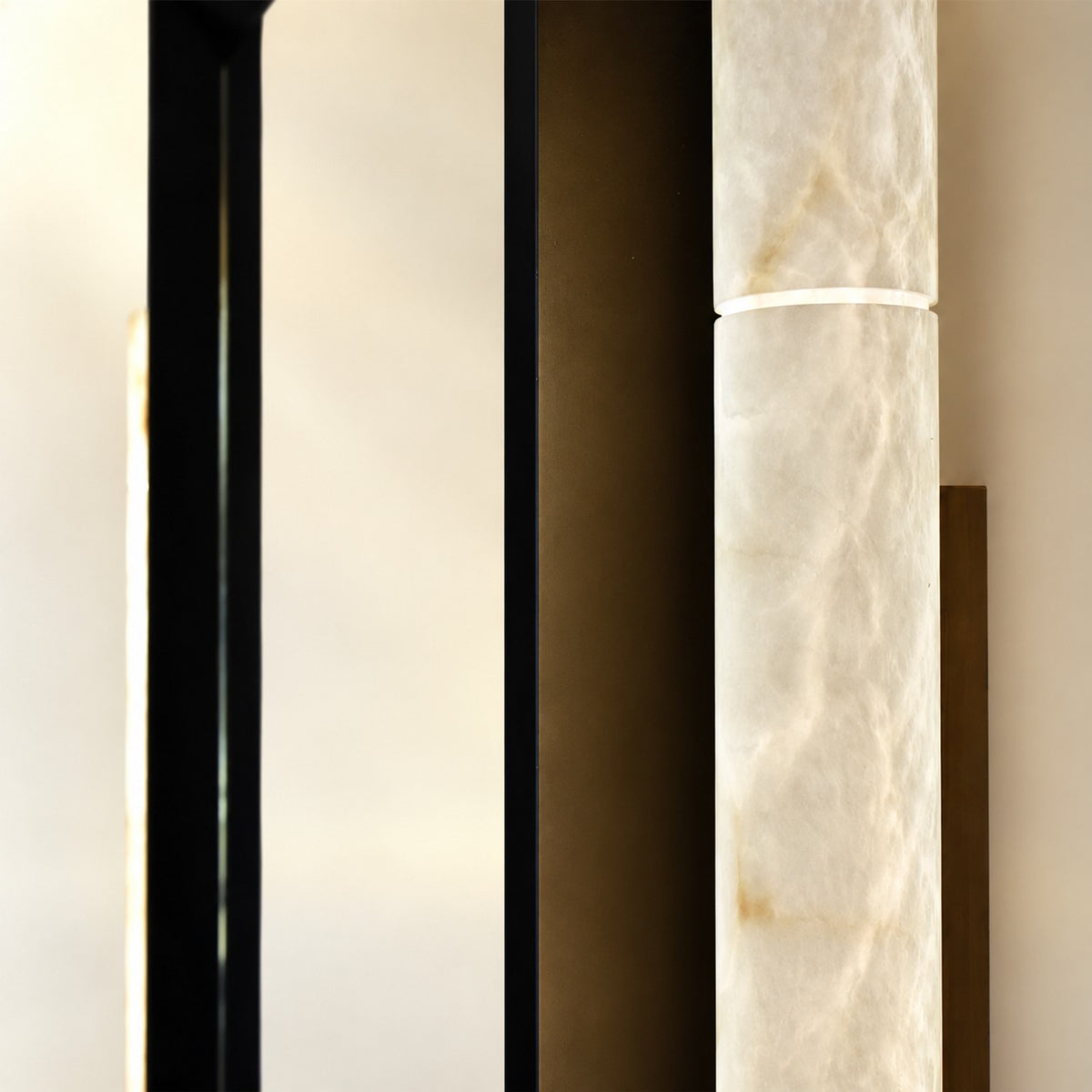 Culoud Modern Alabaster Wall Sconce