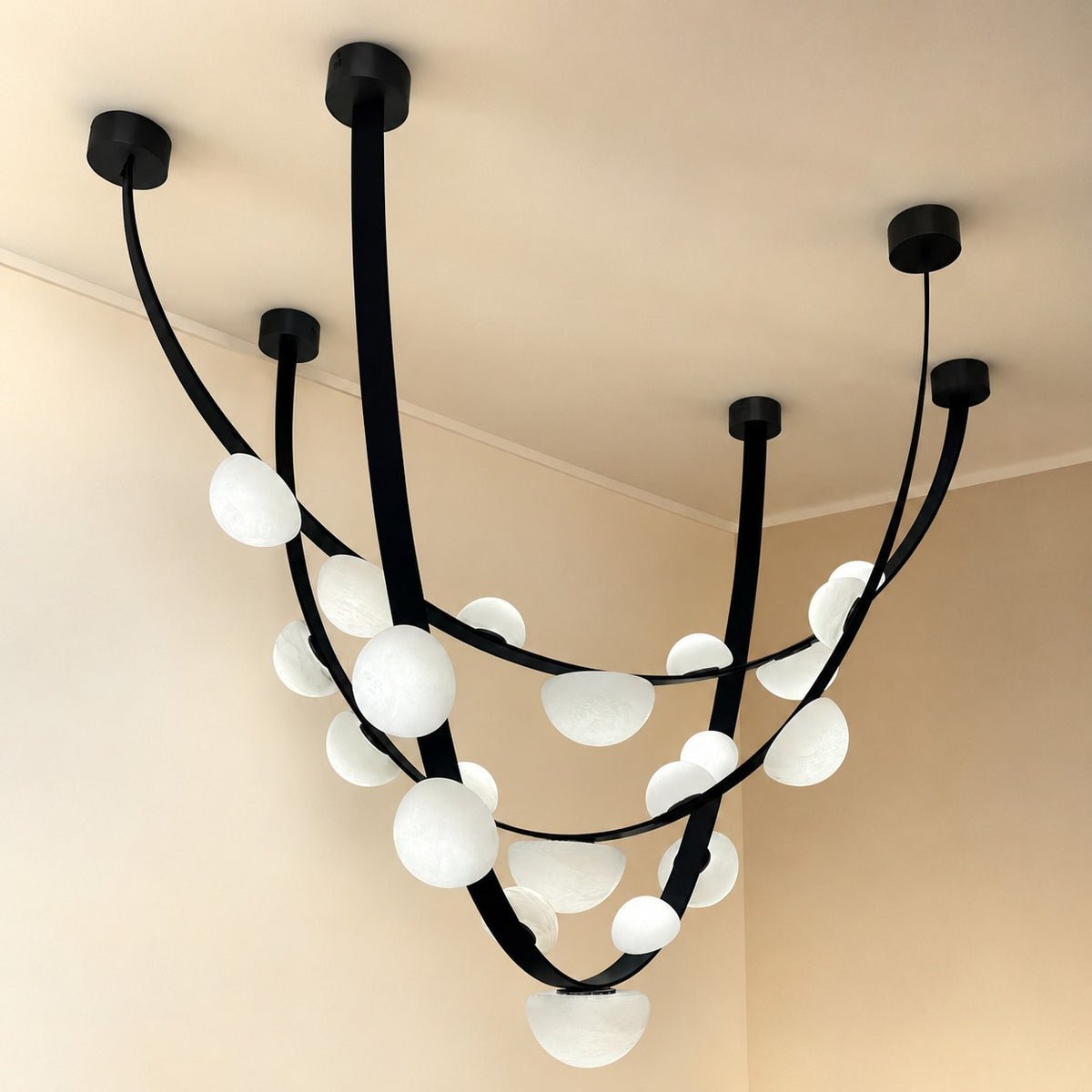 Dew Drops Alabaster LED Chandelier – Black White Warm Light