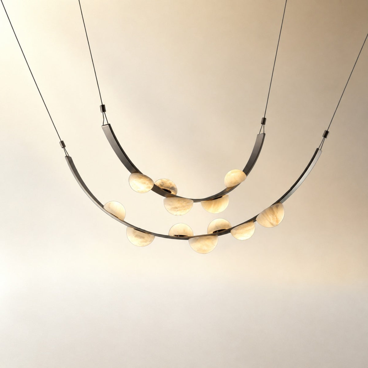 Dew Drops Alabaster LED Chandelier – Black White Warm Light