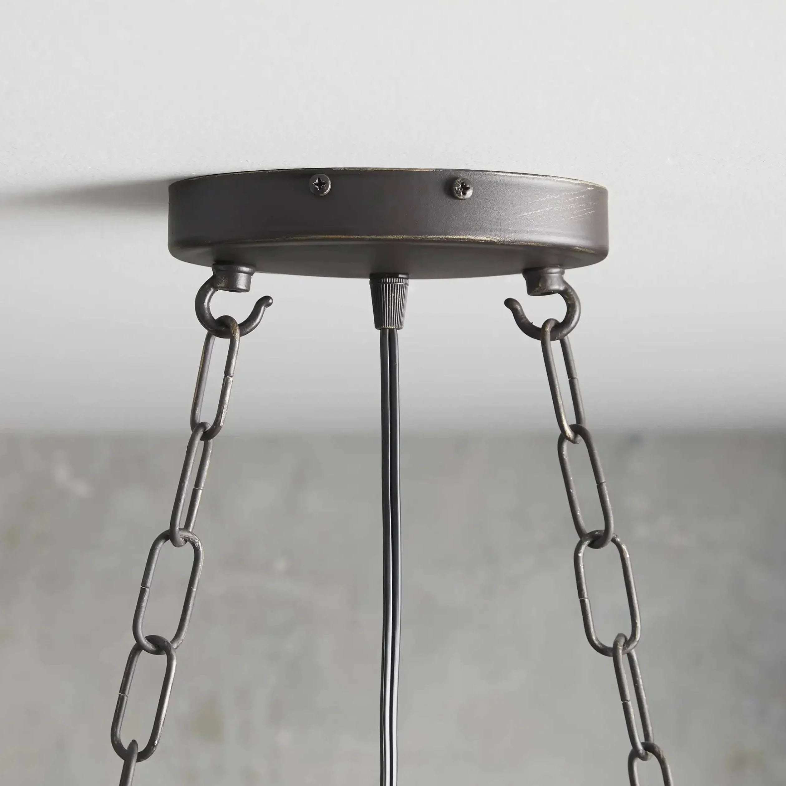 https://cdn.shopify.com/s/files/1/0618/9567/1984/files/fanci-lighting-la-cage-oval-chandelier-5-light-5.webp?v=1765964206