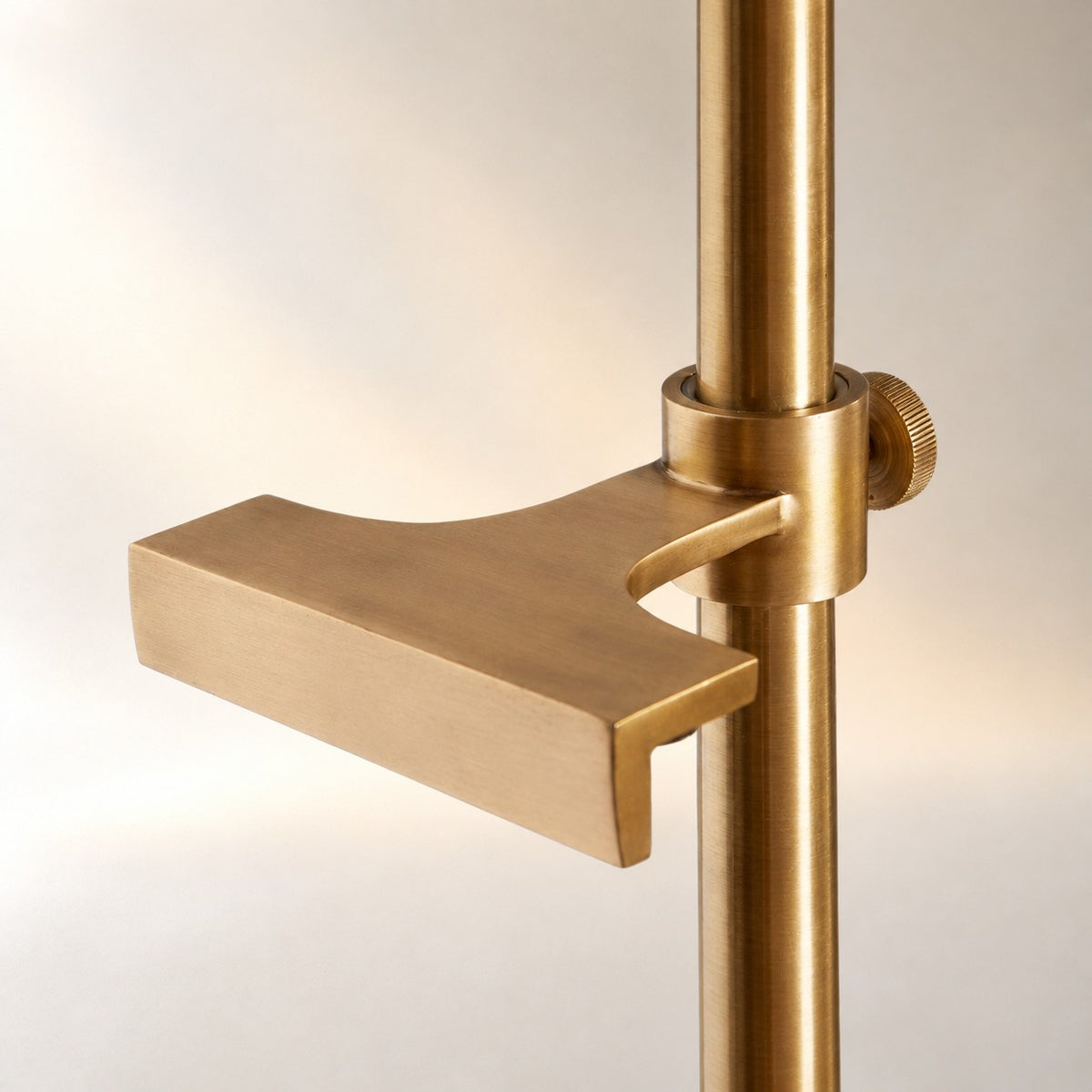 Jaxtyn Easel Floor Lamp