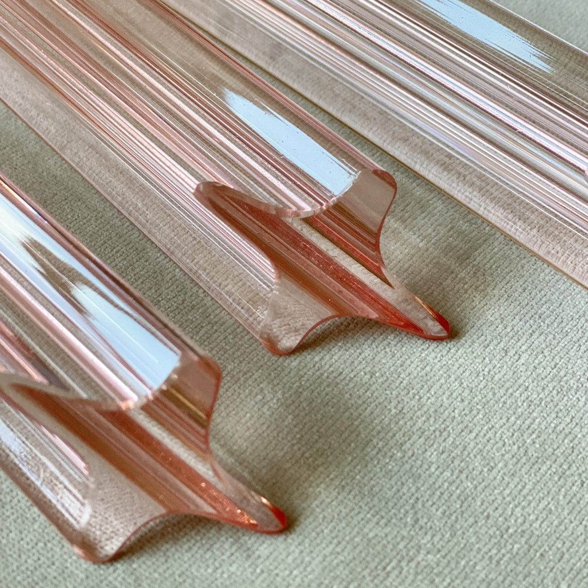 Murano Chandelier – Spiral – 54 prisms – Pink