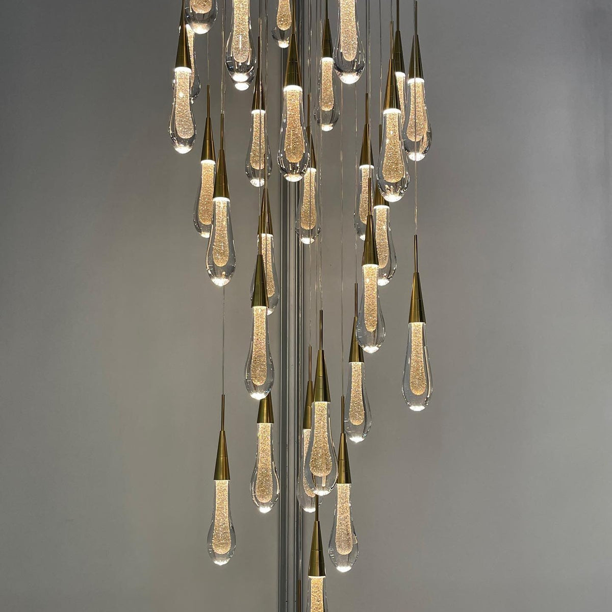 Modern Cascade Raindrop Round Spiral Crystal Chandelier for Staircase/Foyer