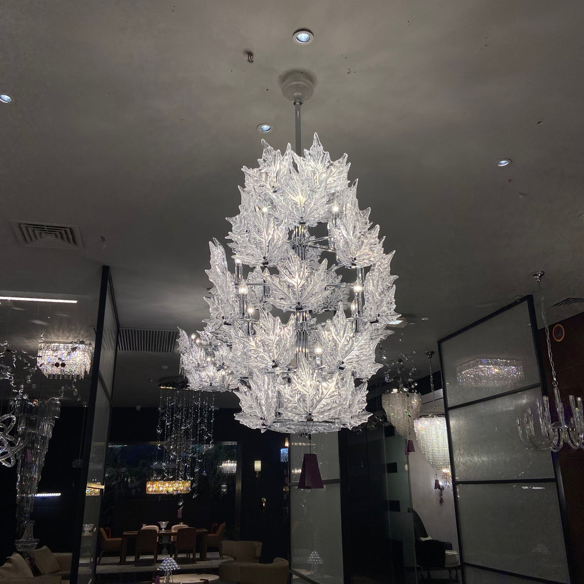Modern Creative Clear Crystal Maple Leaf Chandelier for Living Room/Bedroom