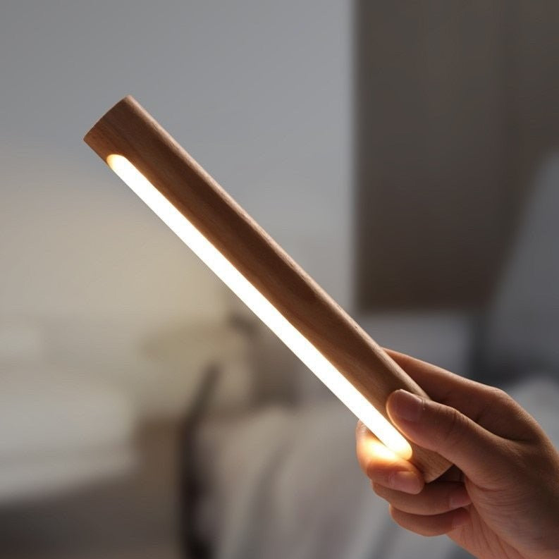 Deniselamp® Minimalistic Wooden Wall Lamp in Nordic Style