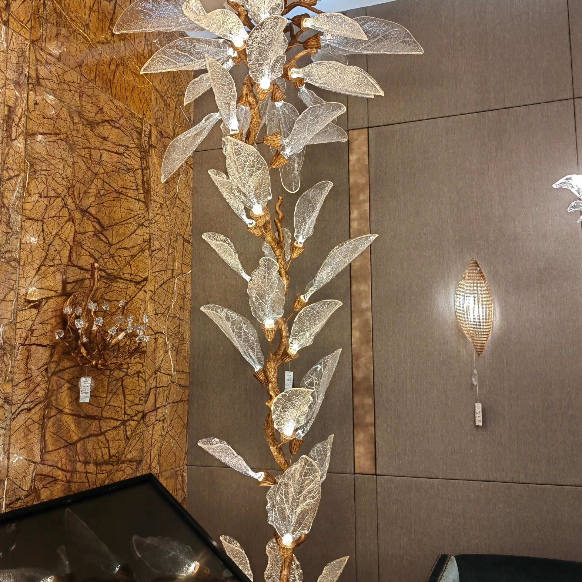Creative Bionic Resin Leaves Chandelier for Living Room/Dining Room/Staircase