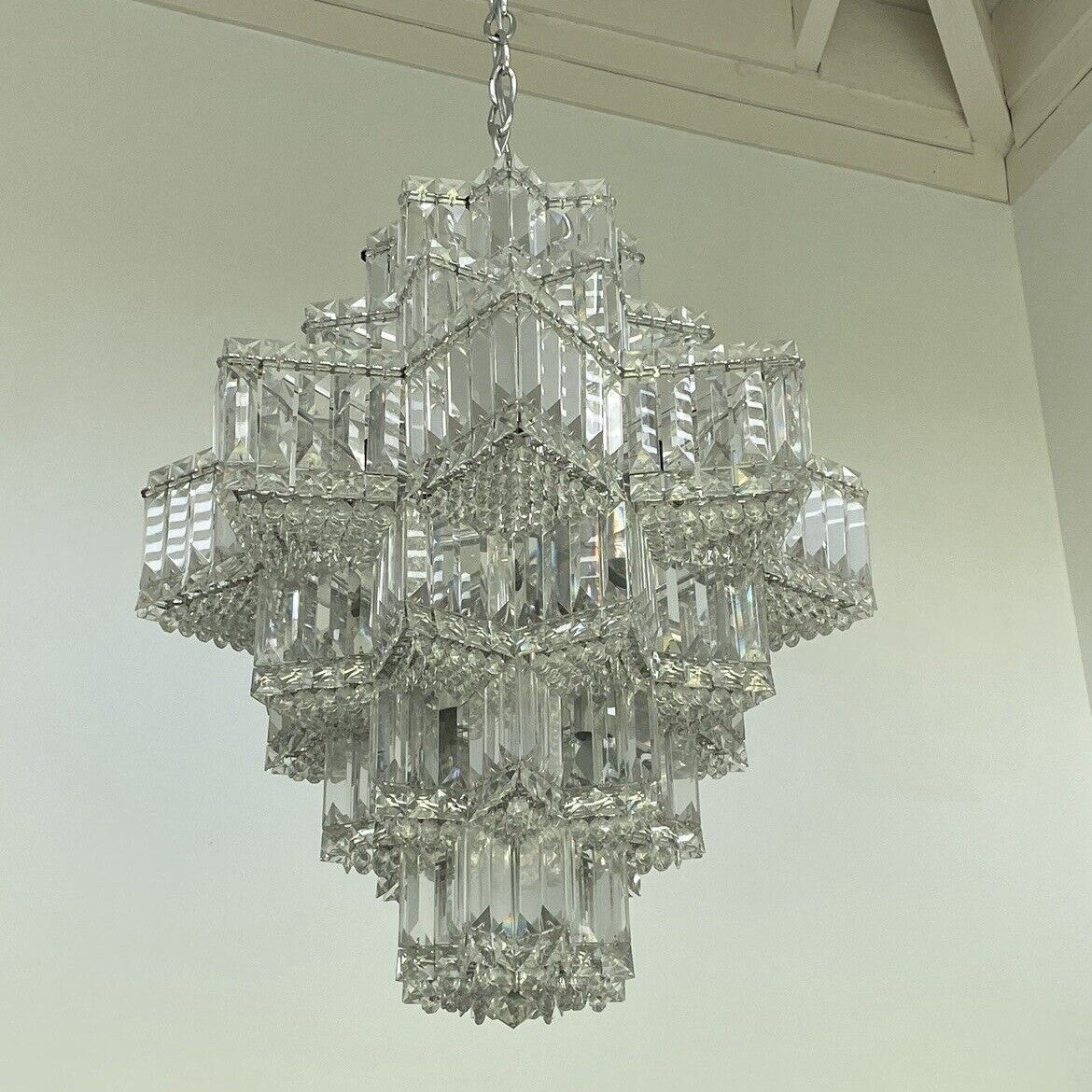 Fashion Star Shaped Chandelier Crystal Ceiling Light Fixture For Small Living Room/ Bedroom