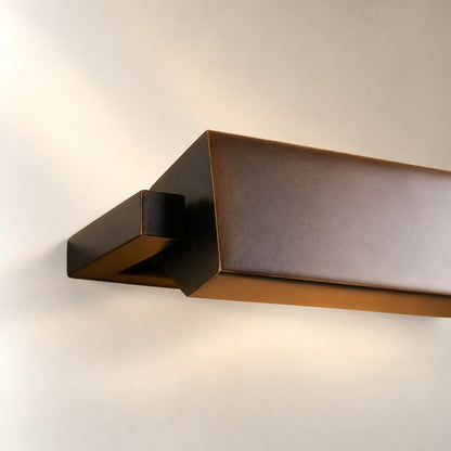 Zaeden Sconce