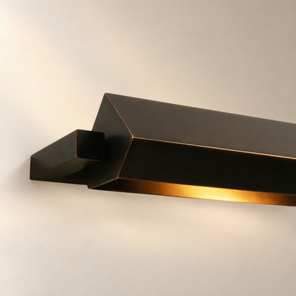 Zaeden Sconce