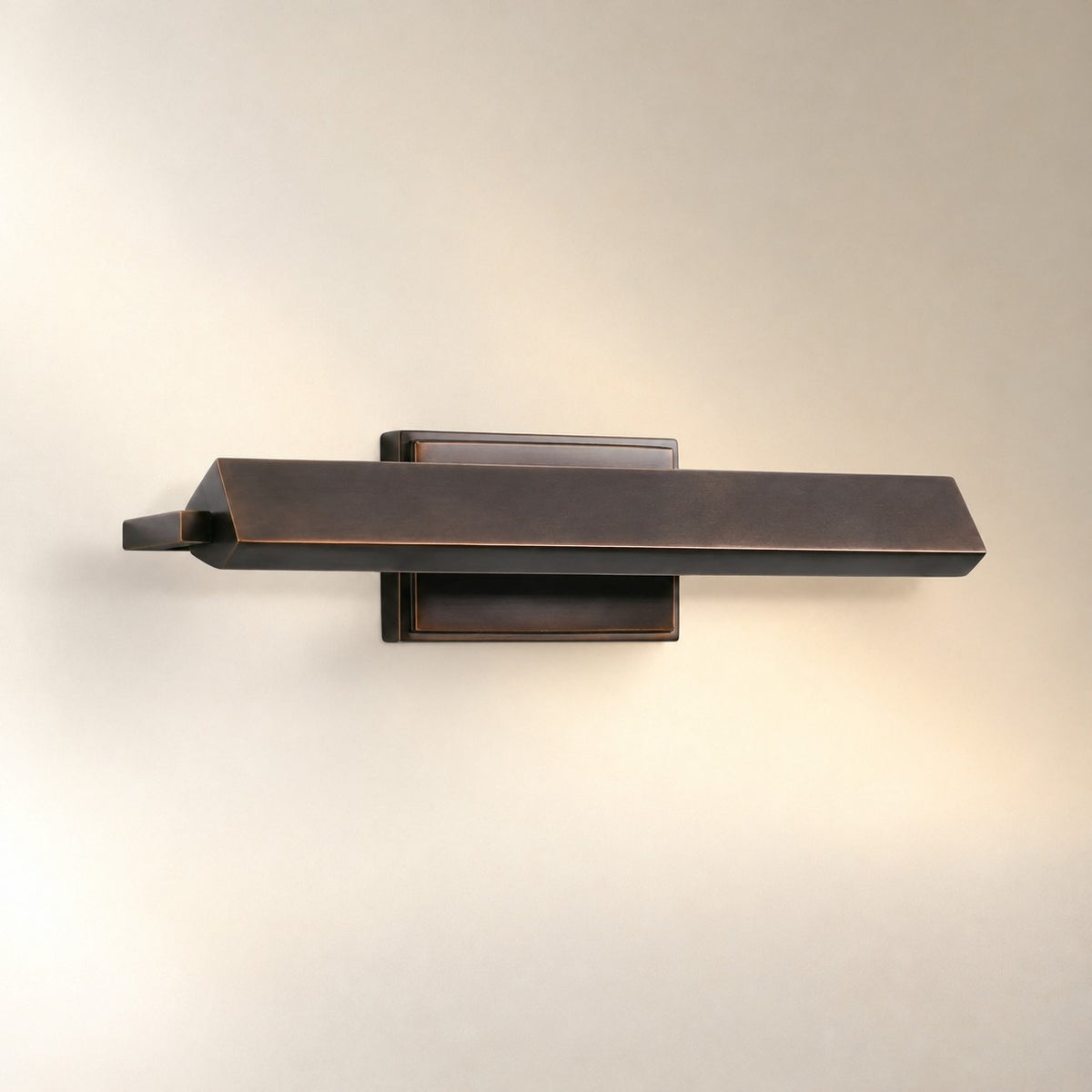 Zaeden Sconce