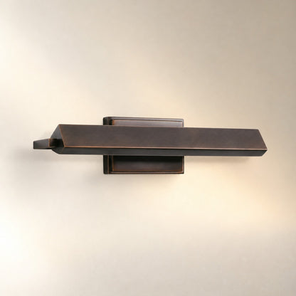 Zaeden Sconce