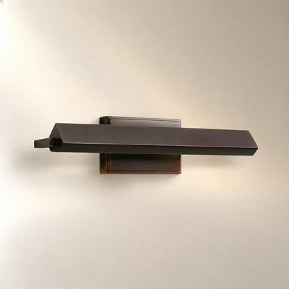 Zaeden Sconce