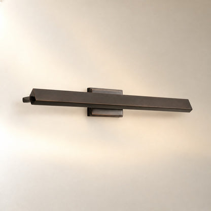 Zaeden Sconce